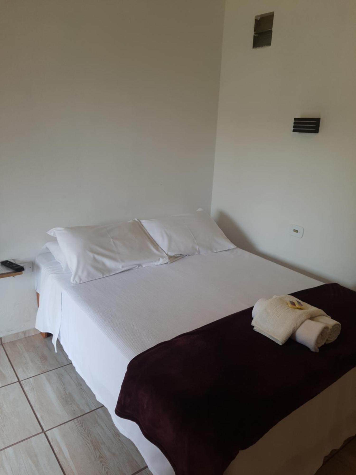 Caminito Hotel Santo Antonio do Pinhal Ruang foto